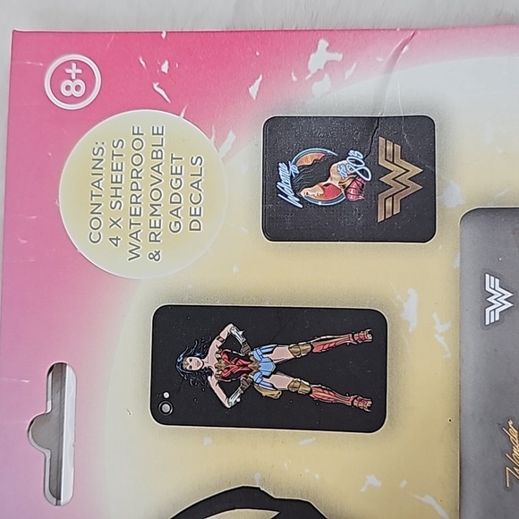 Wonder Woman DC WW84 Gadget Decals - Picture 2 of 5